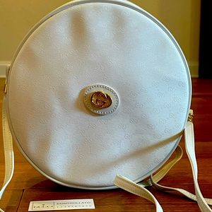 Authentic Gucci bag- round